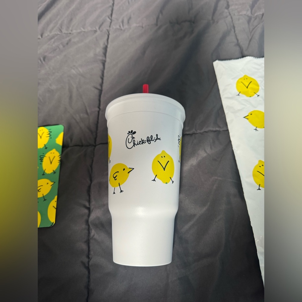 NEW Official Chick-Fil-A Lemon Chicks 34oz Cup - $20 (Firm)